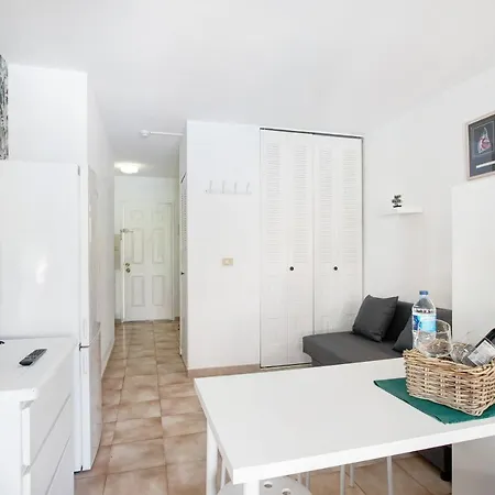 Apartment Castle Harbour 408
